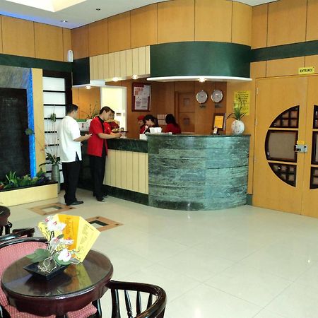 Hotel Sogo Cabanatuan Bagian luar foto